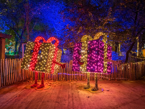 VERLEIH: LED 3D-Figur "Fröhliches Geschenkspaket M" | Gold mit roter Schleife | HxBxT: 230x220x110cm | 230V/24V | 44W | warmweiß | inkl. Netzteil | IP44