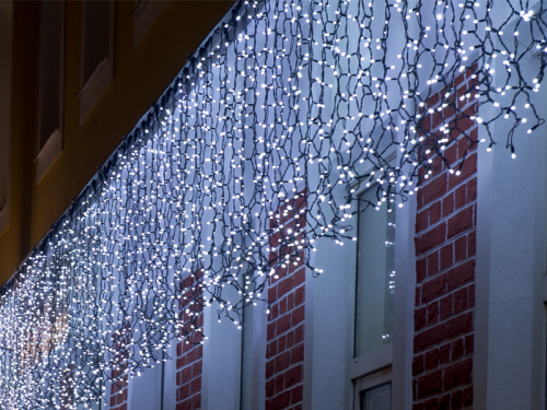 Lichtervorhang - verzaubert durch den Schleier aus zarten Lichtpunkten - eisweiß, 250x700 cm (BxL), Kabel schwarz